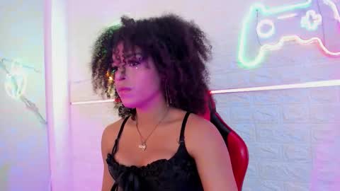 Serena  online show from December 2025 12:03:02 PM