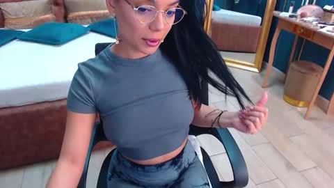 Serena online show from October 2025 03:50:01 AM