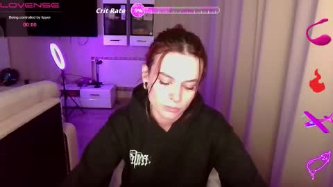 Snapshot of serenamilss chatting on September 2025 04:23:02 PM serenamilss online show from September 2025 04:23:02 PM