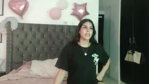 sararoussee online show from March 2025 03:11:01 AM