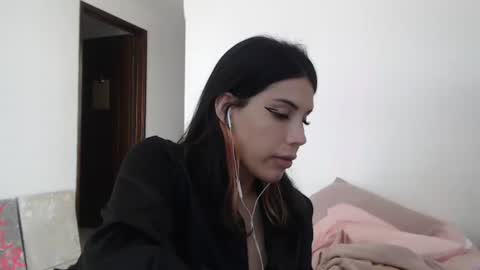 sararoussee online show from July 2026 07:08:02 PM