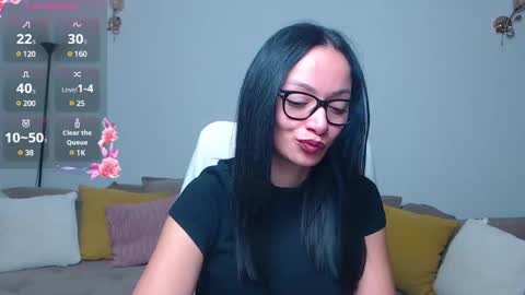 Snapshot of serenesophi chatting on December 2024 07:06:02 AM SereneSophi online show from December 2024 07:06:02 AM