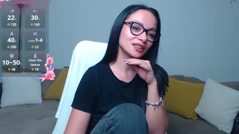 Snapshot of serenesophi chatting on December 2024 03:58:02 AM SereneSophi online show from December 2024 03:58:02 AM