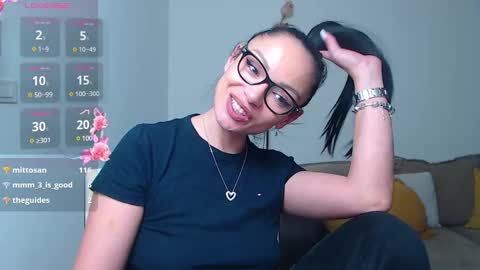 Snapshot of serenesophi chatting on February 2025 03:58:01 AM SereneSophi online show from February 2025 03:58:01 AM