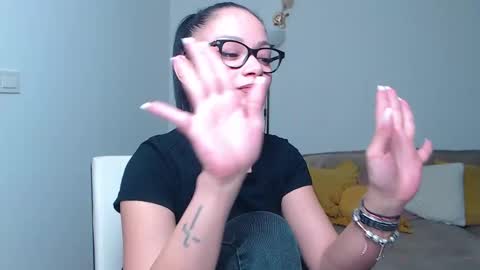 Snapshot of serenesophi chatting on March 2025 07:05:02 AM SereneSophi online show from March 2025 07:05:02 AM