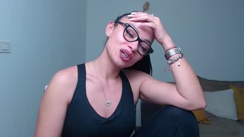 Snapshot of serenesophi chatting on March 2025 08:32:01 PM SereneSophi online show from March 2025 08:32:01 PM