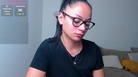 Snapshot of serenesophi chatting on November 2025 03:08:02 AM SereneSophi online show from November 2025 03:08:02 AM