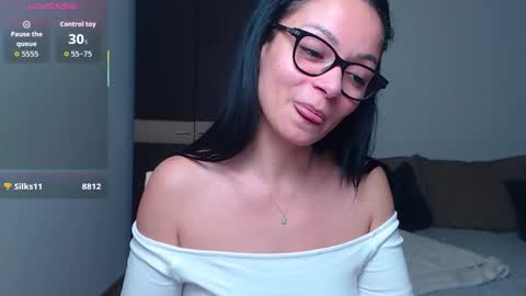 Snapshot of serenesophi chatting on March 2026 07:03:02 AM SereneSophi online show from March 2026 07:03:02 AM