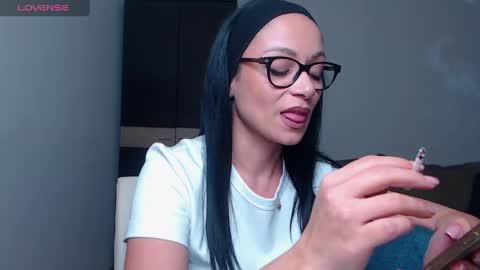 Snapshot of serenesophi chatting on March 2026 09:03:01 AM SereneSophi online show from March 2026 09:03:01 AM