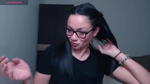 Snapshot of serenesophi chatting on March 2026 03:23:01 AM SereneSophi online show from March 2026 03:23:01 AM