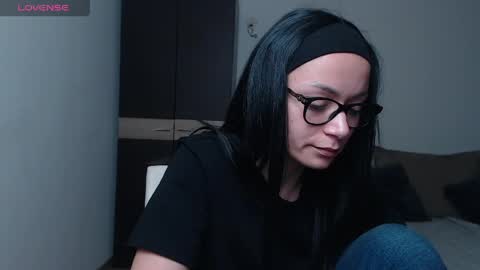 Snapshot of serenesophi chatting on April 2026 04:46:01 AM SereneSophi online show from April 2026 04:46:01 AM