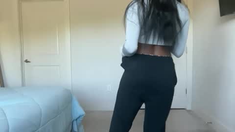 Snapshot of serenitybee chatting on April 2026 02:39:02 PM Serenity Bee online show from April 2026 02:39:02 PM