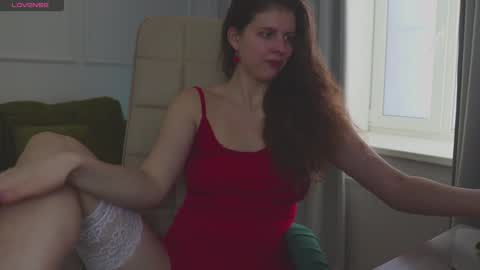 Snapshot of sereta_fin chatting on December 2024 10:35:02 AM Hey Guys and Girls non-binary personalities Im Sereta online show from December 2024 10:35:02 AM