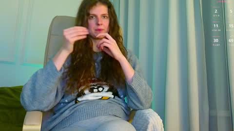 Snapshot of sereta_fin chatting on December 2024 05:03:01 PM Hey Guys and Girls non-binary personalities Im Sereta online show from December 2024 05:03:01 PM