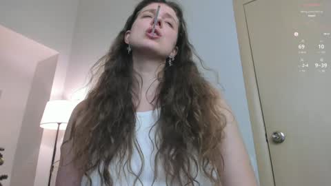 Snapshot of sereta_fin chatting on December 2024 01:49:01 PM Hey Guys and Girls non-binary personalities Im Sereta online show from December 2024 01:49:01 PM