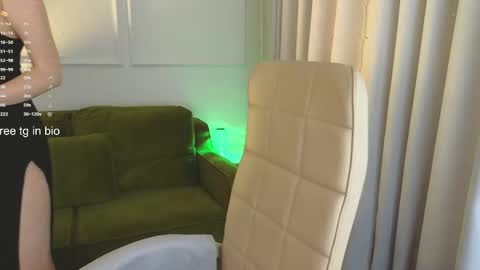 Snapshot of sereta_fin chatting on March 2025 03:38:02 PM Hey Guys and Girls non-binary personalities Im Sereta online show from March 2025 03:38:02 PM