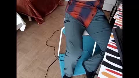 Snapshot of serpenttiin chatting on November 2025 01:02:01 PM serpenttiin online show from November 2025 01:02:01 PM