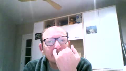 Snapshot of serrano49 chatting on February 2025 02:07:01 AM serrano49 online show from February 2025 02:07:01 AM