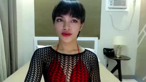 Bella online show from September 2025 05:06:01 PM