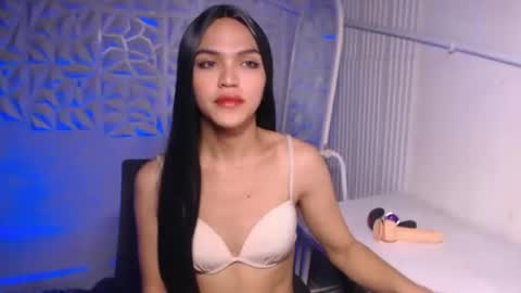 Bella online show from November 2025 06:29:01 PM