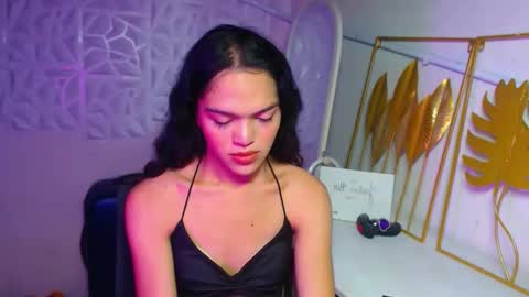 Bella online show from December 2025 03:18:02 PM