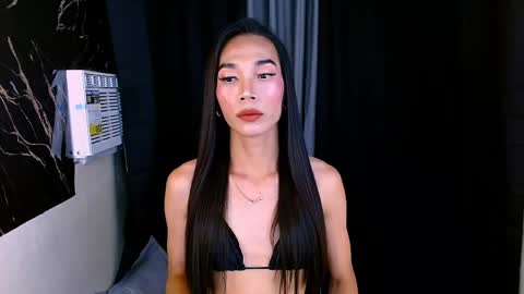 Snapshot of sessy_fuckerxx chatting on April 2026 08:17:02 AM sessy_fuckerxx online show from April 2026 08:17:02 AM