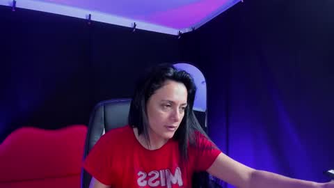 LUCERO online show from October 2025 04:33:02 AM