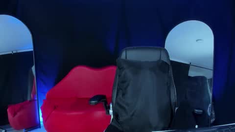 LUCERO online show from November 2025 02:45:01 AM