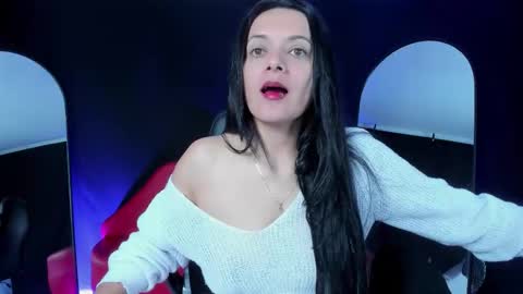 LUCERO online show from December 2025 03:01:02 AM