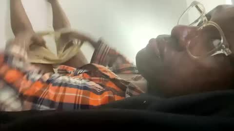 Snapshot of setamann chatting on November 2025 06:50:02 PM setamann online show from November 2025 06:50:02 PM