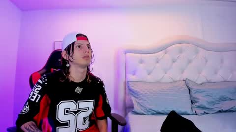 sett_and_gwen online show from December 2024 09:17:01 PM