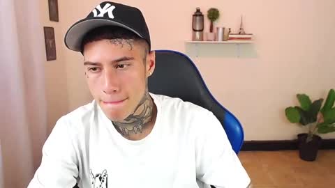 Thomas online show from December 2025 10:03:01 PM