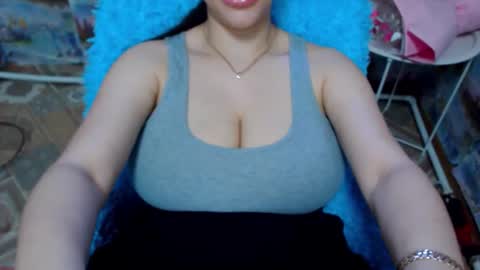 Snapshot of seu_cute chatting on November 2025 09:09:01 AM seu_cute online show from November 2025 09:09:01 AM