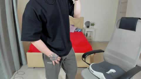 Snapshot of sevans14 chatting on February 2025 08:53:02 PM SevanS14 online show from February 2025 08:53:02 PM