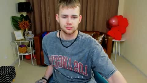 Snapshot of sevans14 chatting on February 2025 10:43:01 PM SevanS14 online show from February 2025 10:43:01 PM