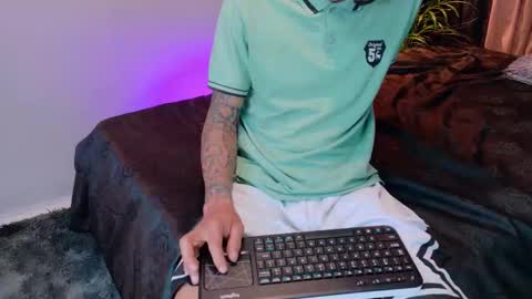 Snapshot of sex_in_paradise24 chatting on March 2026 03:18:01 PM WELCOME Samara and Ethan Now independent models Thanks for seeing and supporting us follow our new account please online show from March 2026 03:18:01 PM