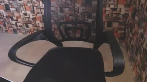 arnold online show from October 2025 02:37:01 PM