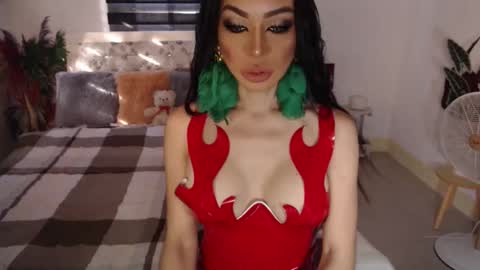 Snapshot of sexenchantresstgirl chatting on December 2024 11:45:01 PM Mistress Maria online show from December 2024 11:45:01 PM