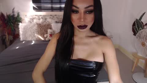 Snapshot of sexenchantresstgirl chatting on January 2025 12:33:01 AM Mistress Maria online show from January 2025 12:33:01 AM