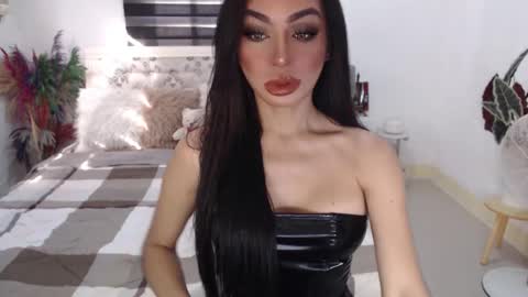Snapshot of sexenchantresstgirl chatting on February 2025 12:47:02 AM Mistress Maria online show from February 2025 12:47:02 AM