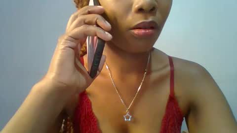 Snapshot of sexie_curvie chatting on February 2025 12:16:01 PM Maggie online show from February 2025 12:16:01 PM