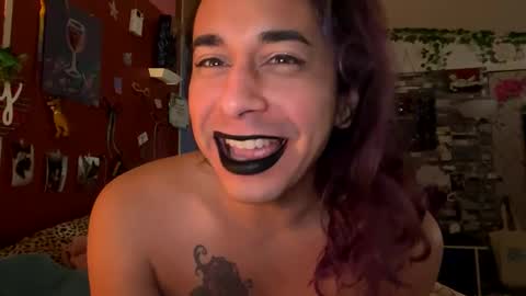 Snapshot of sexiwhiskey699 chatting on January 2025 05:20:01 PM sexiwhiskey699 online show from January 2025 05:20:01 PM