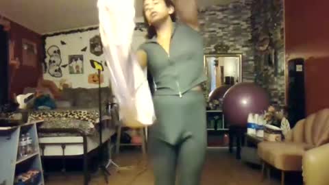 Snapshot of sexiwhiskey699 chatting on October 2025 05:17:01 AM sexiwhiskey699 online show from October 2025 05:17:01 AM