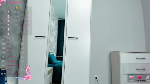 Snapshot of sexkarina1 chatting on January 2025 10:58:01 AM Sex Kari online show from January 2025 10:58:01 AM