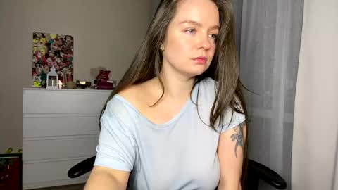 My name is Mia whats yours online show from February 2025 01:33:02 PM