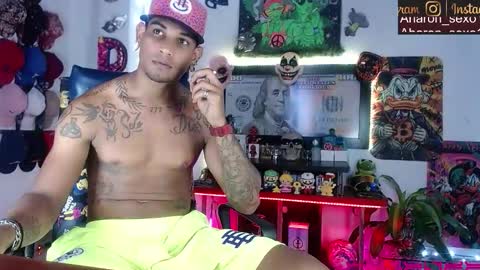Snapshot of sexo_aharon chatting on February 2026 04:22:01 AM Aharon ravelo online show from February 2026 04:22:01 AM