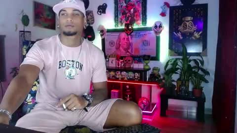 Snapshot of sexo_aharon chatting on June 2026 04:16:02 AM Aharon ravelo online show from June 2026 04:16:02 AM