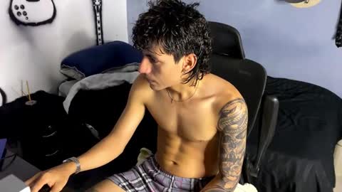 Snapshot of sexoyrock chatting on December 2025 05:24:02 AM ROCKERO online show from December 2025 05:24:02 AM