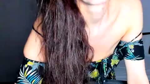 Snapshot of sexqueen1111 chatting on June 2026 08:33:01 PM sexqueen1111 online show from June 2026 08:33:01 PM