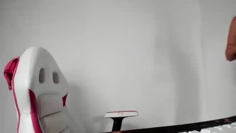 SARA    online show from January 2025 09:20:01 PM